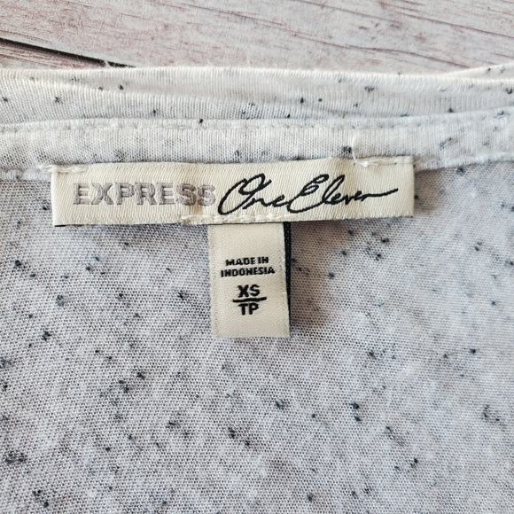 Express Lightweight Oversized Long Sleeve Tee - Picture 6 of 6